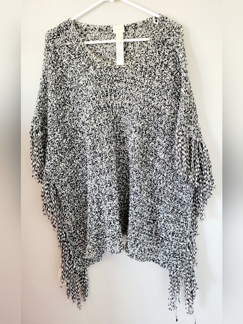 Chico's Fallon Fringe East West Black/Ecru Marled Knit Sweater Poncho One Size - Picture 14 of 16